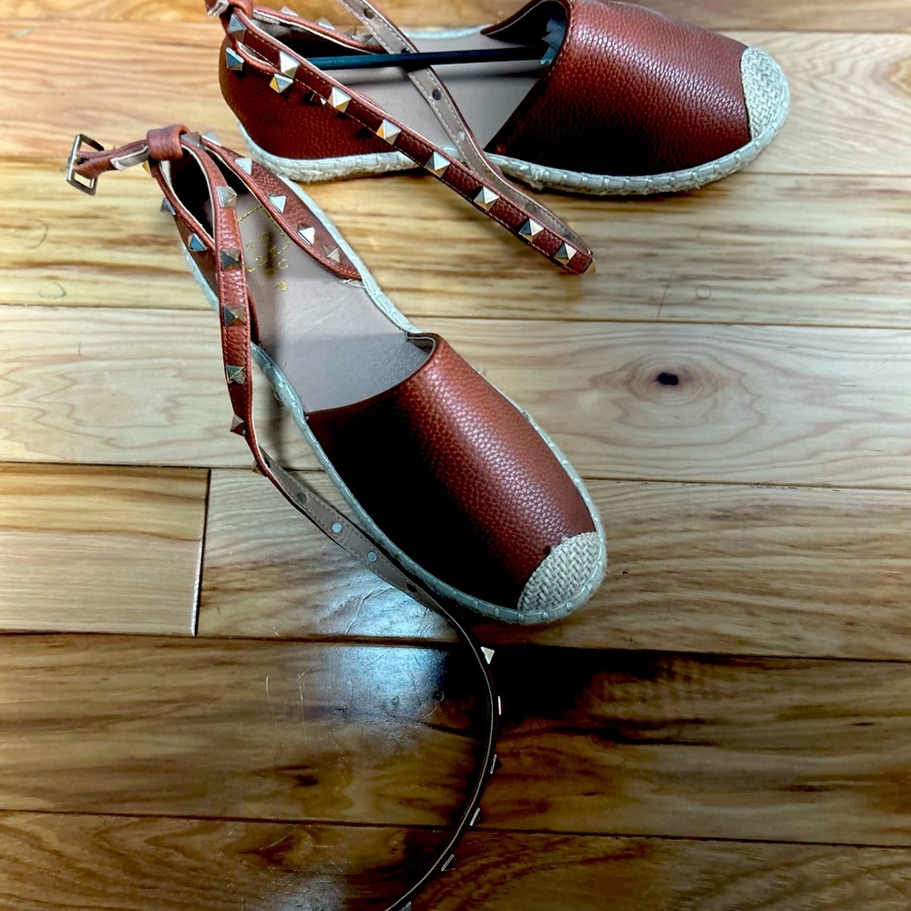 Shushop Sandal
